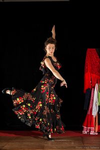 Ay! Dans Les Pas Du Flamenco. Le samedi 2 avril 2016 à Barjac (Gard). Gard.  20H30